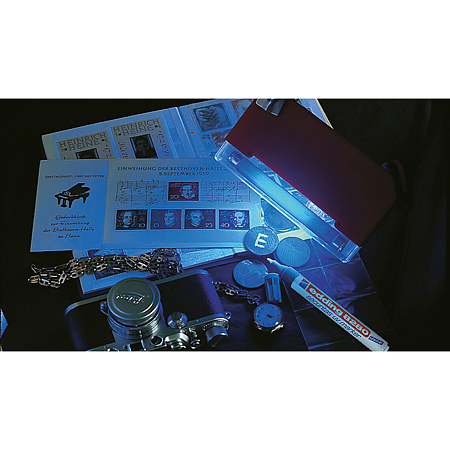 Marker permanent Edding 8280, UV, corp metalic, varf rotund 1,5-3 mm, alb Marker permanent Edding 8280, UV, corp metalic, varf rotund 1,5-3 mm, alb