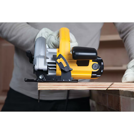 CIRCULAR DE MANA 65MM 1350W DEWALT