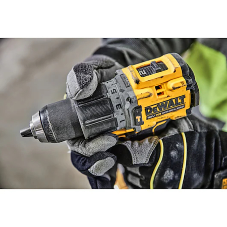 Masina de gaurit si insurubat cu percutie DeWalt DCD796NT-XJ, 18 V XR, 34000 bpm, mandrina 13 mm Masina de gaurit si insurubat cu percutie DeWalt DCD796NT-XJ, 18 V XR, 34000 bpm, mandrina 13 mm