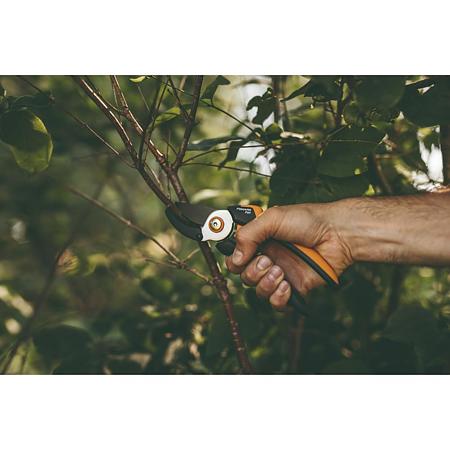 Foarfeca nicovala gradinarit Fiskars Solid P361, manere ergonomice, lungime 20.5 cm, galben-negru 