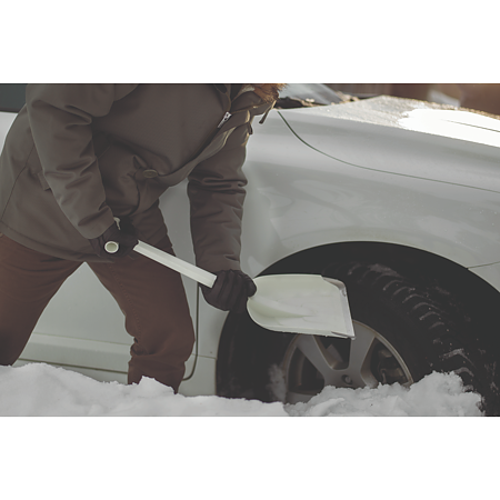 Lopata zapada Fiskars Snow Expert, otel inoxidabil, 630 x 220 x 105 mm Lopata zapada Fiskars Snow Expert, otel inoxidabil, 630 x 220 x 105 mm