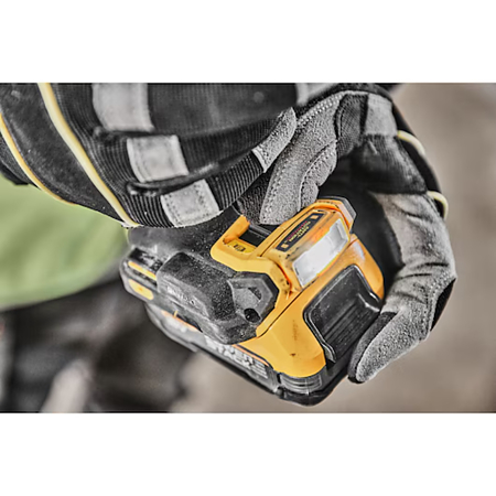 Masina de gaurit si insurubat cu percutie DeWalt DCD796NT-XJ, 18 V XR, 34000 bpm, mandrina 13 mm Masina de gaurit si insurubat cu percutie DeWalt DCD796NT-XJ, 18 V XR, 34000 bpm, mandrina 13 mm