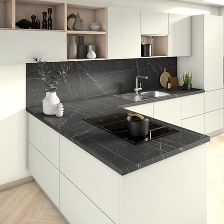 Placa antistropi Egger F206 PM Pietra Grigia negru/ GZW SM Alb, laca suport MDF, decor marmura, anti-amprenta, 4100 x 640 x 8 mm