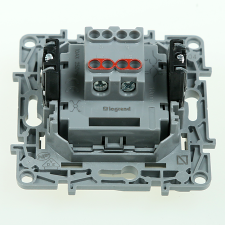 Intrerupator cruce Niloe, Legrand 764604, 10A, ivoar