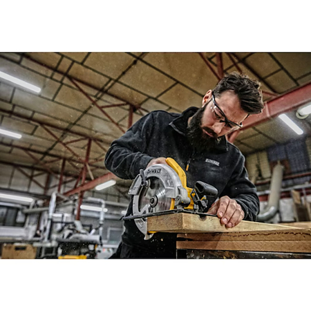 CIRCULAR DE MANA 65MM 1350W DEWALT