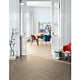 Parchet laminat 8 mm Egger NatureSense Herringbone Newport Eiche EL2161, nuanta deschisa, crem, clasa de trafic 32, sistem de imbinare UniZip, 840 x 168 mm
