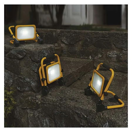Proiector portabil reîncărcabil Emos ACCO, 5V, 30W, lumină rece, IP44, 3000 lm