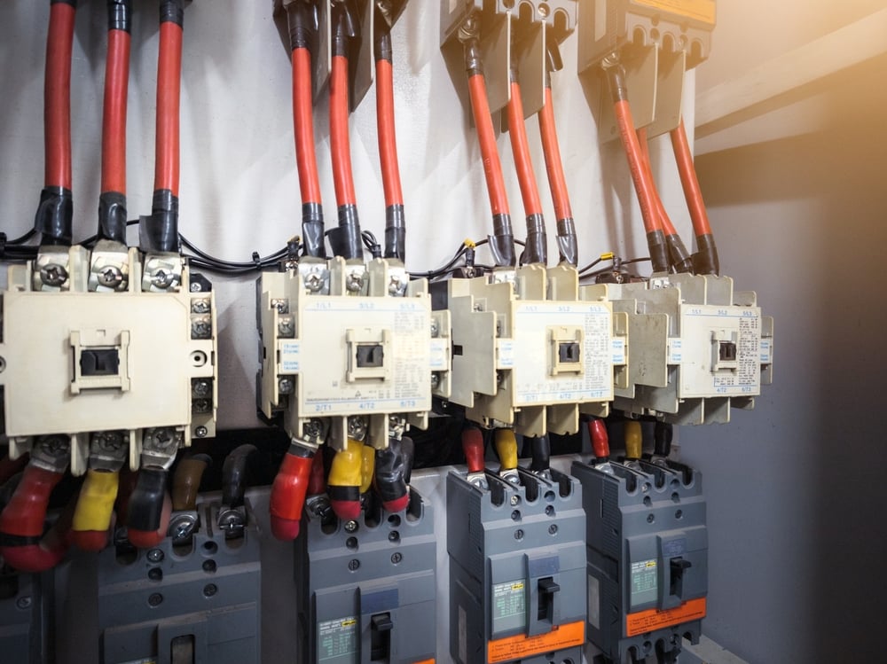 Ce este un contactor electric si ce rol are?