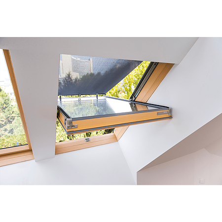 Fereastra pentru mansarda Fakro FTS-V U2, 66 x 118  cm, lemn de pin, montaj 15 - 90°