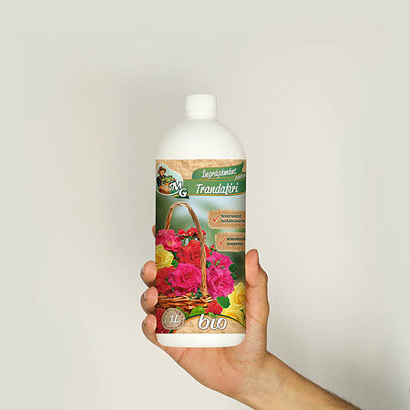 Ingrasamant lichid BIO pentru trandafiri MG, 1 L Ingrasamant lichid BIO pentru trandafiri MG, 1 L