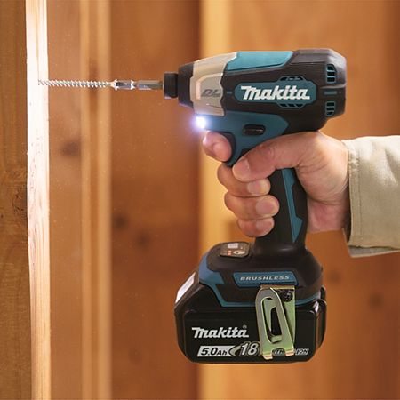 Masina de insurubat cu percutie Makita DTD157Z, acumulator, 18 V, 3000 rpm Masina de insurubat cu percutie Makita DTD157Z, acumulator, 18 V, 3000 rpm