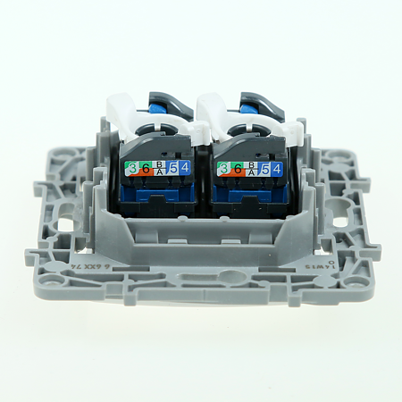 Priza dubla date RJ45 UTP cat 6 Niloe, Legrand 764574, alb