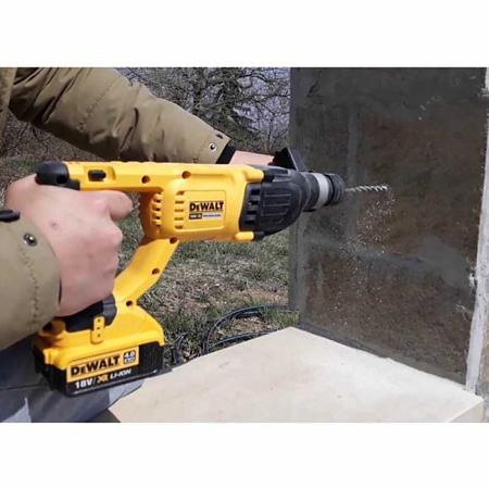 Ciocan rotopercutor pe acumulator SDS-Plus DeWALT DCH133N, 18V, motor fara perii, 1550 RPM, 5680 PPM, 2.6 J impact, fara acumulator/incarcator