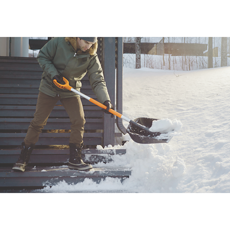 Lopata zapada Fiskars Snowxpert, polipropilena, 1,4 kg, 1310 mm