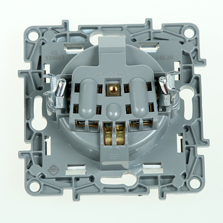 Priza 2P+E Niloe, Legrand 764639, 16A, ivoar