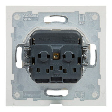 Priza cu capac Legrand Suno 2P+T, IP44, 250 V, alb 