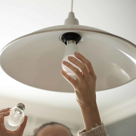 Bec Led Ecoline E27 A60 5 W Hepol