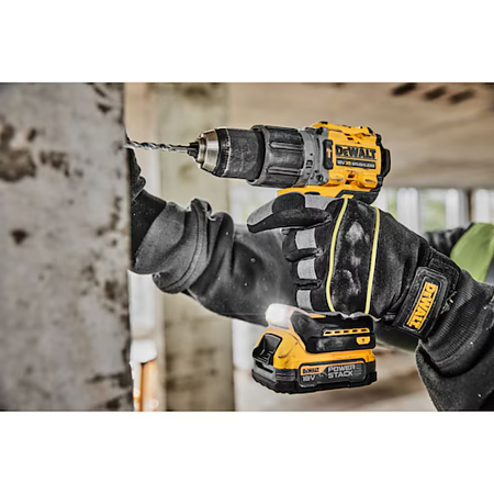 Masina de gaurit si insurubat cu percutie DeWalt DCD796NT-XJ, 18 V XR, 34000 bpm, mandrina 13 mm Masina de gaurit si insurubat cu percutie DeWalt DCD796NT-XJ, 18 V XR, 34000 bpm, mandrina 13 mm