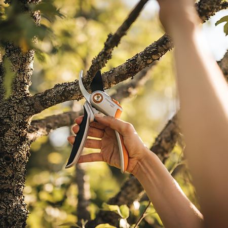 Foarfeca Metalica Fiskars, negru/portocaliu, lungime 271 mm Foarfeca Metalica Fiskars, negru/portocaliu, lungime 271 mm