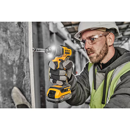 Masina de insurubat cu percutie DeWalt DCF840N, 18 V XR, prindere hexagonala, 3200 rpm Masina de insurubat cu percutie DeWalt DCF840N, 18 V XR, prindere hexagonala, 3200 rpm
