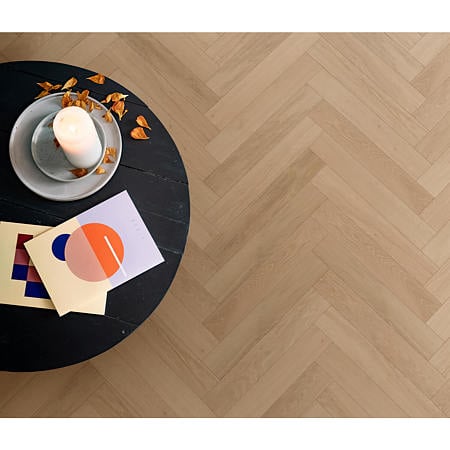 Parchet laminat furniruit 9.5 mm Berry Alloc Parqwood Herringbone Oak Calm Ambre, placa tip A, clasa de trafic comercial intens 33, abraziune AC5, OmniLoc A&B, 50,4 X 8,4 cm