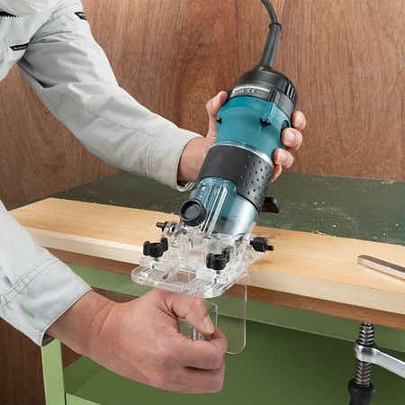 Masina de frezat Makita 3712, 530 W, 32000 rpm Masina de frezat Makita 3712, 530 W, 32000 rpm