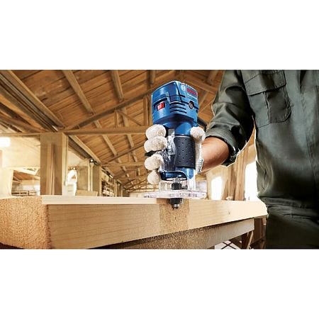 Masina de frezat muchii electrica Bosch Professional GKF 550, 550 W, 33000 rpm